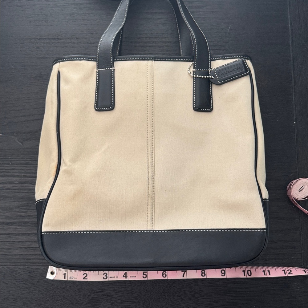 Coach Hampton Canvas and Leather Vintage Tote Bag With Yellow Interior - Picture 13 of 14